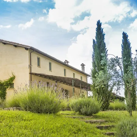 Hotel Casale Ripi 8&2, Emma Acquasparta
