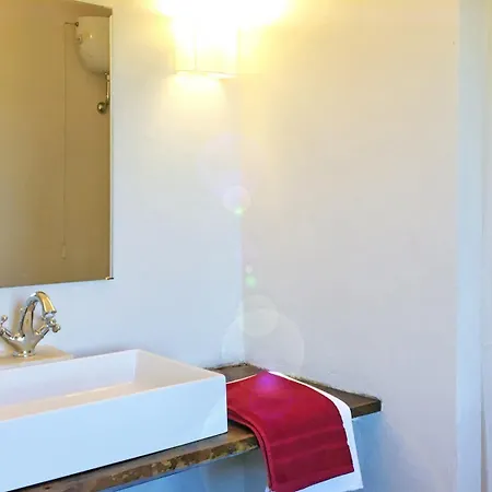 Casale Ripi 8&2, Emma Hotel